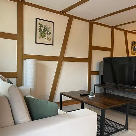 With Kitchen & Parking Near Thun And Bern アパート *